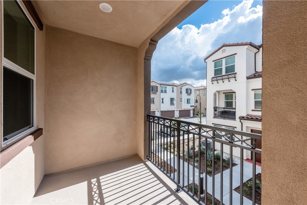 2317 W Broadway - Photo 32
