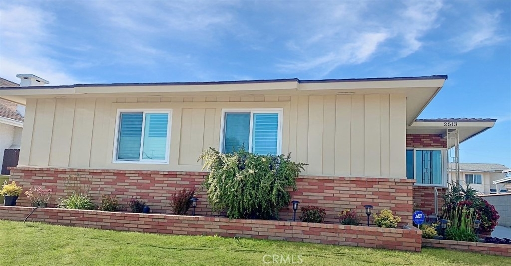 2513 Birch Street - Photo 3