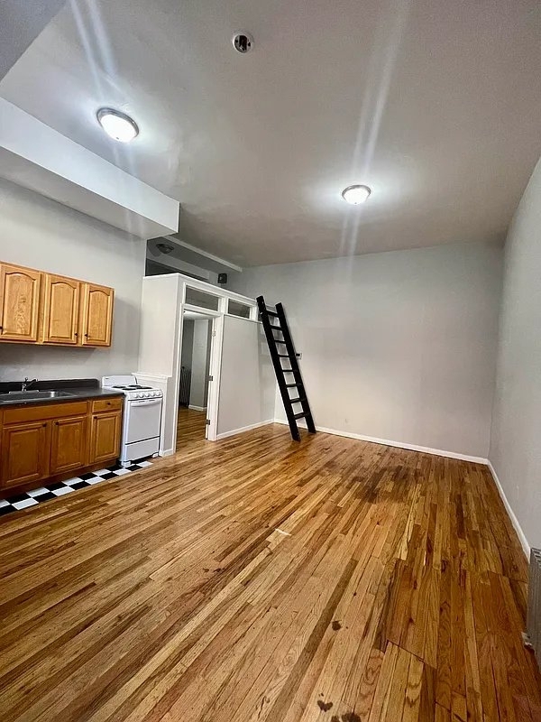 195 Stanton Street  - Photo 2