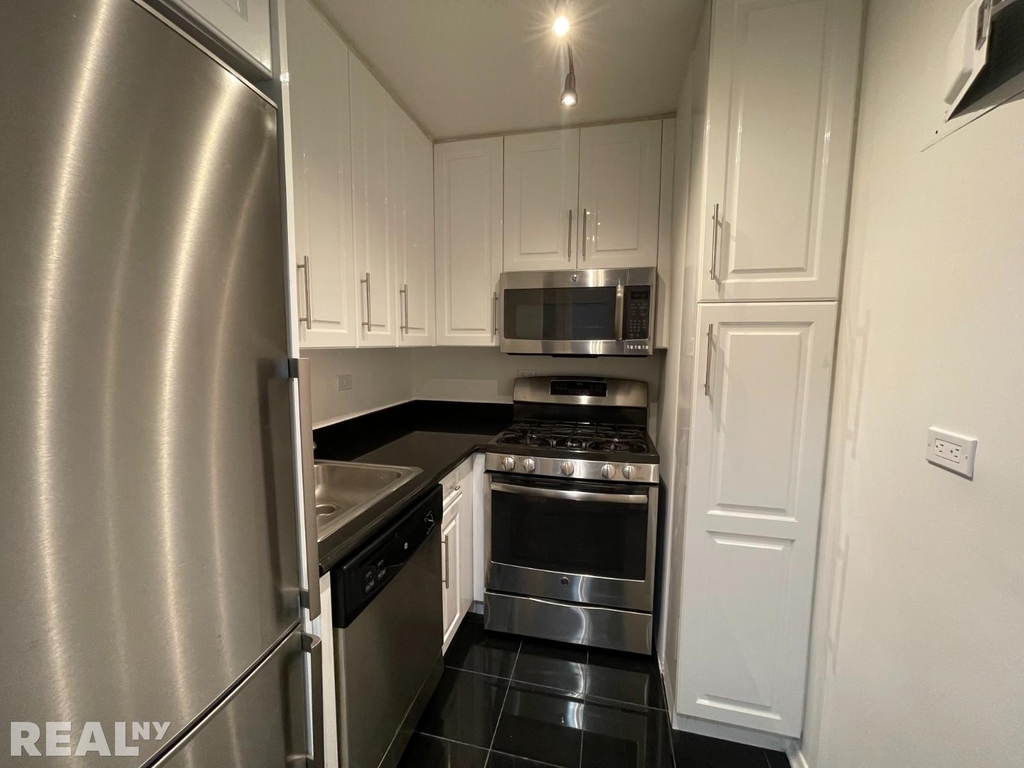 888 Eighth Avenue - Photo 1