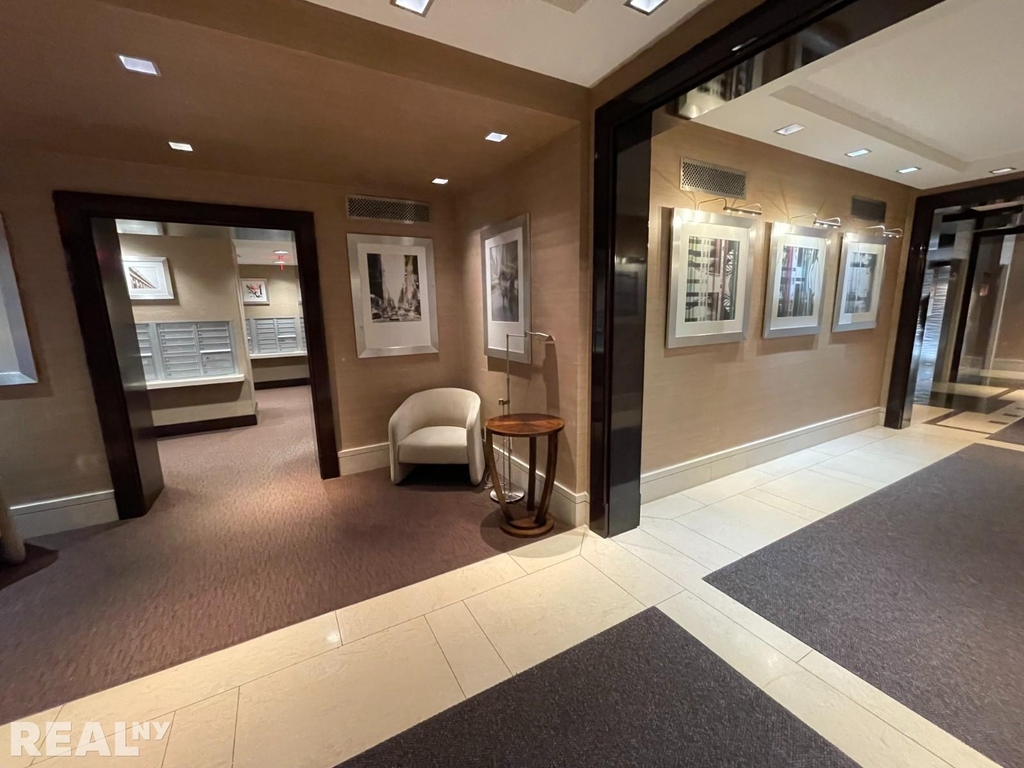 888 Eighth Avenue - Photo 7