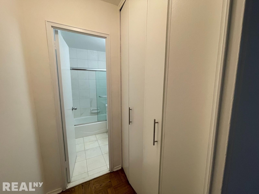 888 Eighth Avenue - Photo 2