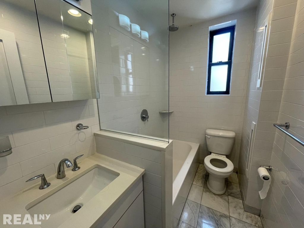 25 West 68th Street - Photo 4