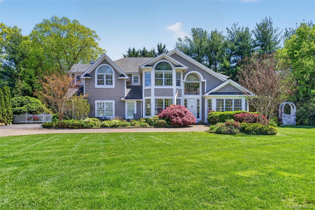 2 Tappanwood Drive - Photo 0