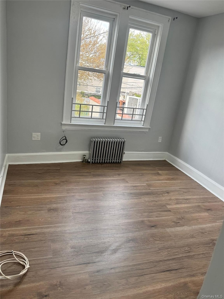 19713 Jamaica Avenue - Photo 2