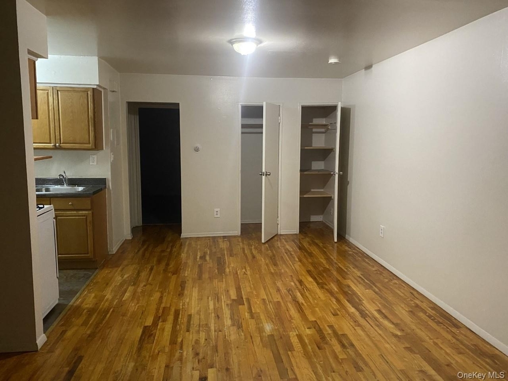 133 Dubois Avenue - Photo 1