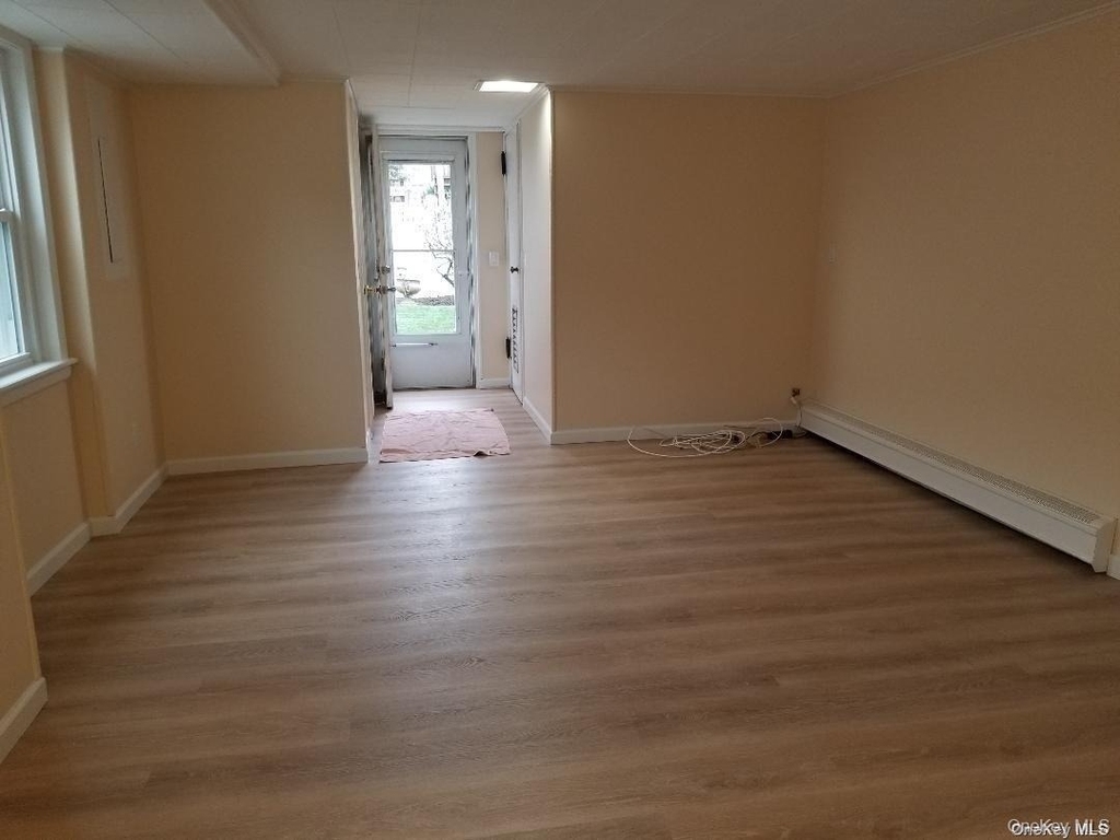 608 E Penn Street - Photo 1