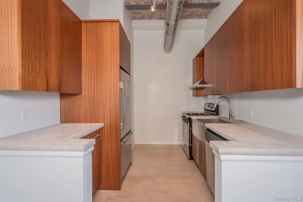 22 Cottage Street - Photo 5