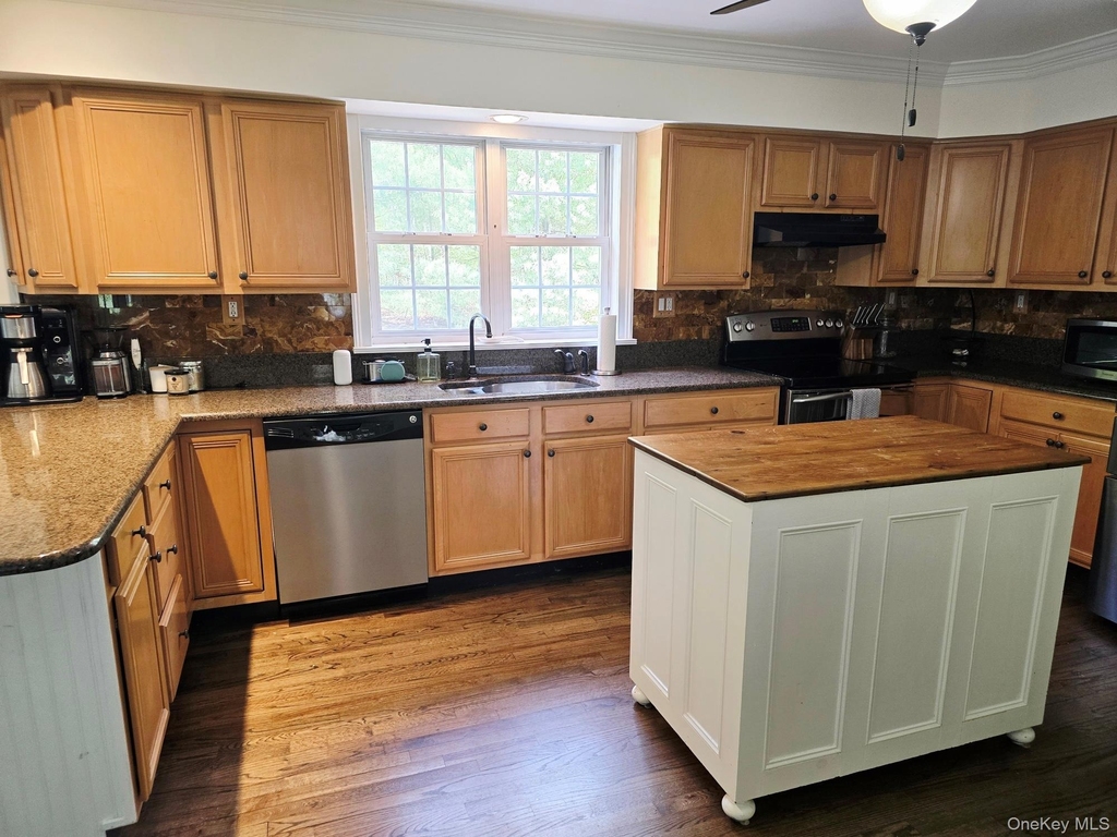 64 Beachfern Road - Photo 4