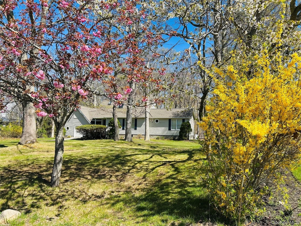 465 Tarpon Drive - Photo 0