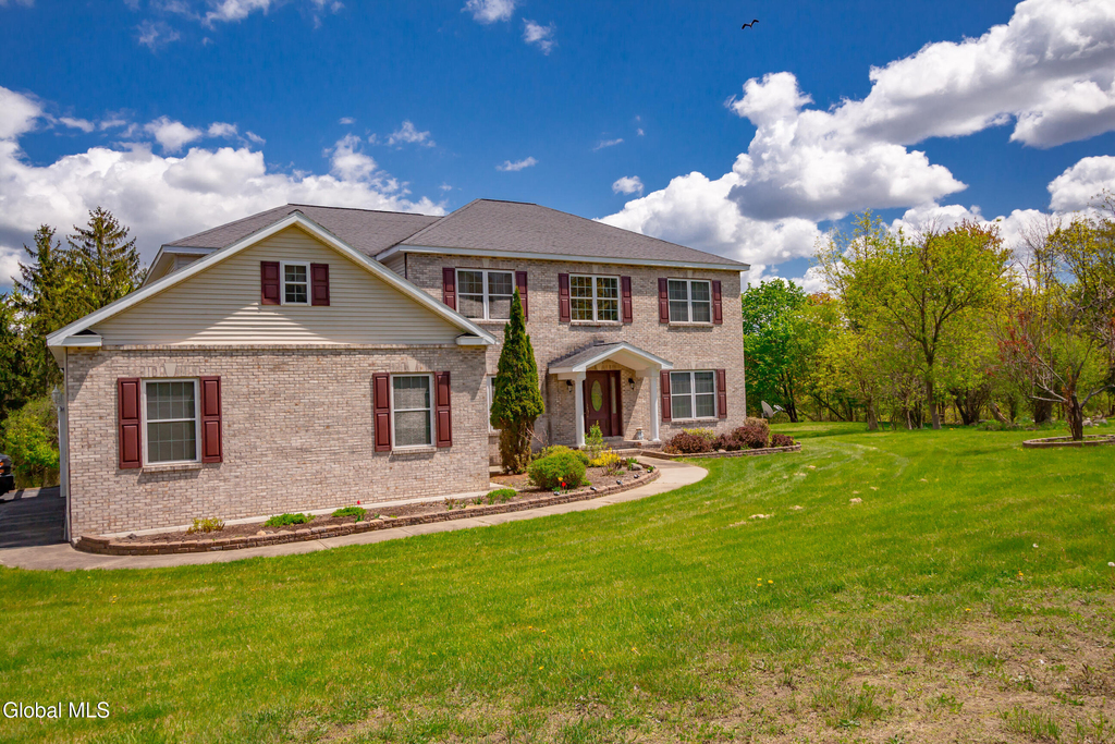 620 Sacandaga Road - Photo 0