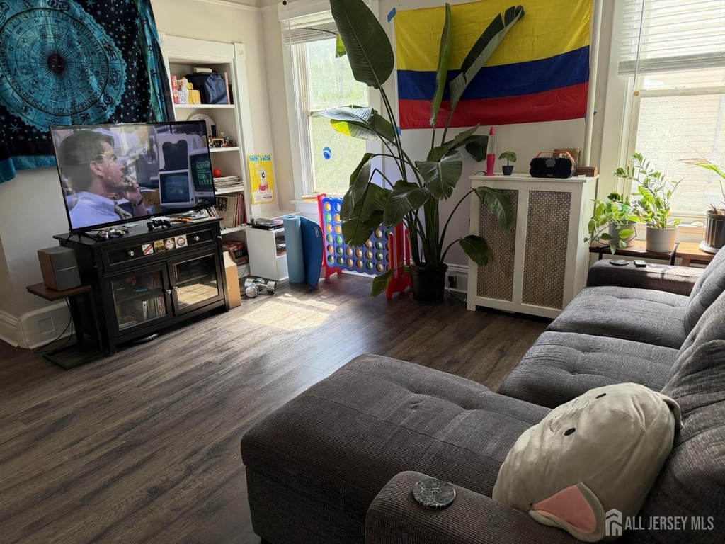 205 Cedar Avenue - Photo 1