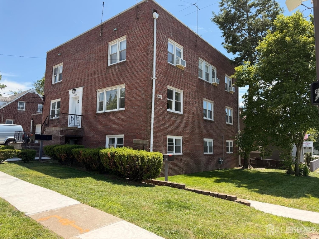 1020 Raritan Avenue - Photo 16