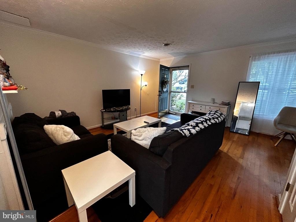 2638 Daniel Terrace - Photo 5