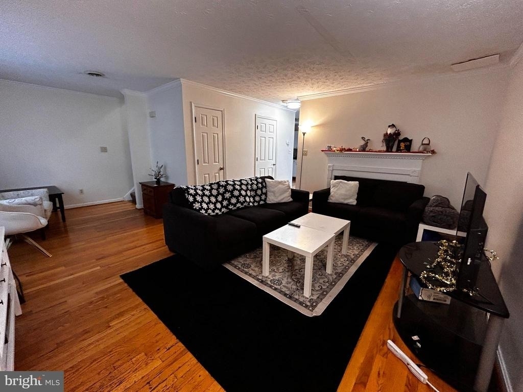 2638 Daniel Terrace - Photo 4