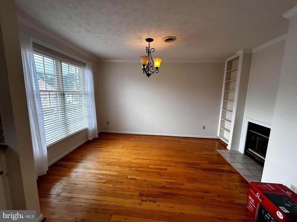 2638 Daniel Terrace - Photo 10