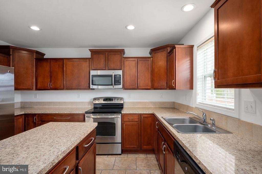 259 Olympic Drive - Photo 8