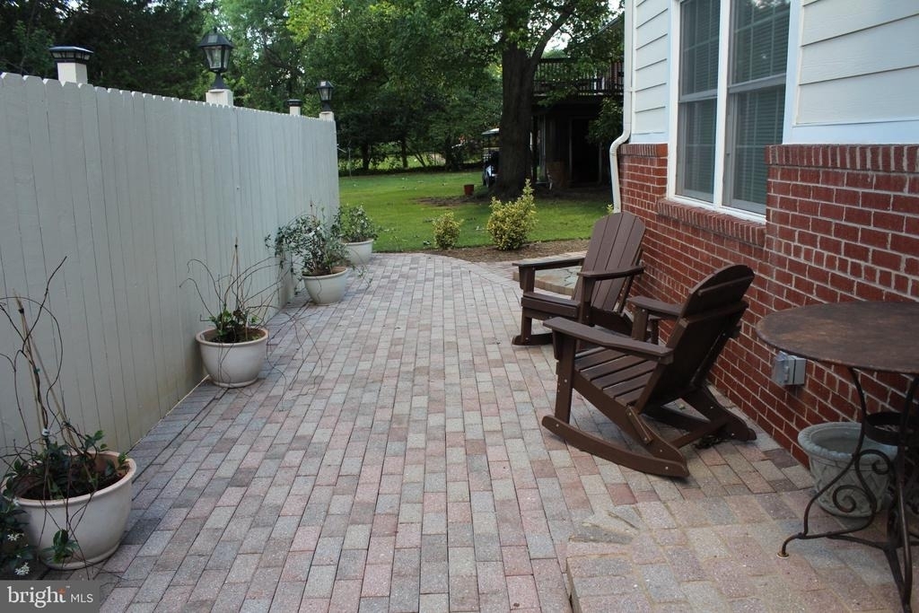7703 Newcastle Drive - Photo 9
