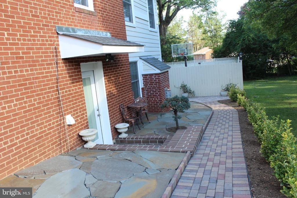7703 Newcastle Drive - Photo 13