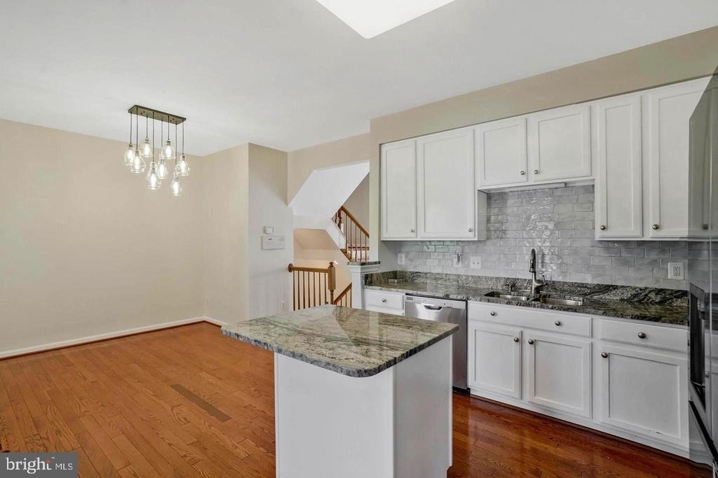8034 Horseshoe Cottage Circle - Photo 1