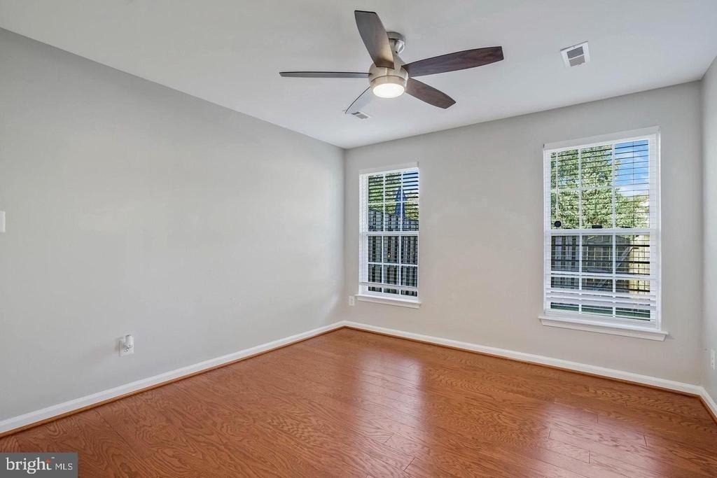 8034 Horseshoe Cottage Circle - Photo 21