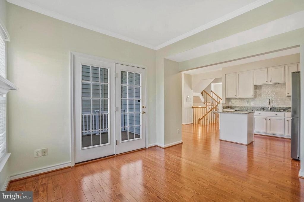 8034 Horseshoe Cottage Circle - Photo 7