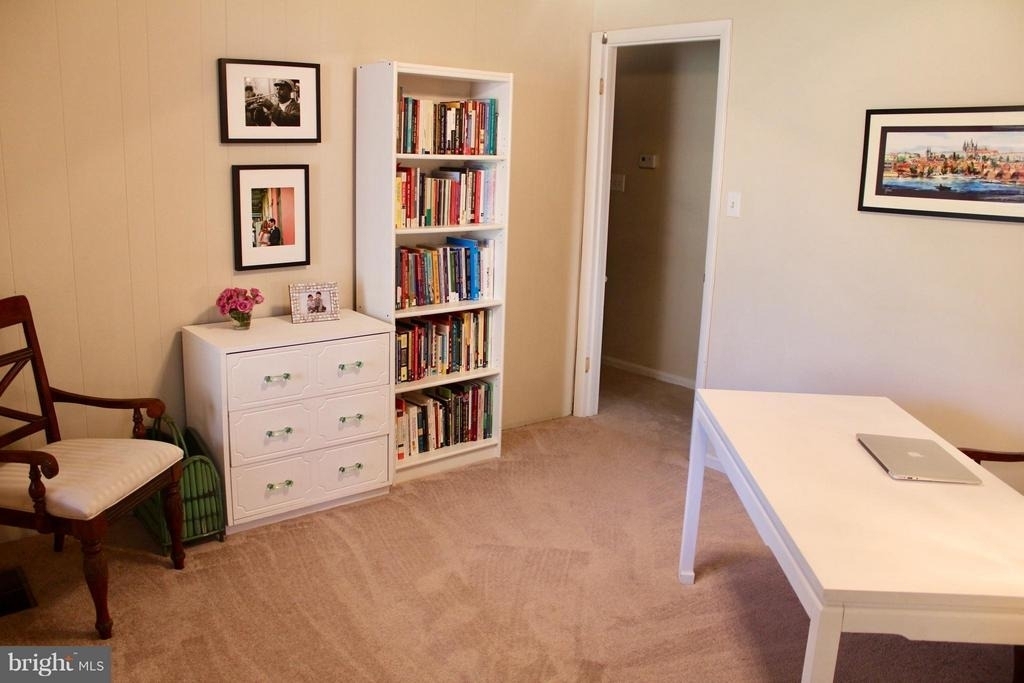 1118 Challedon Road - Photo 14