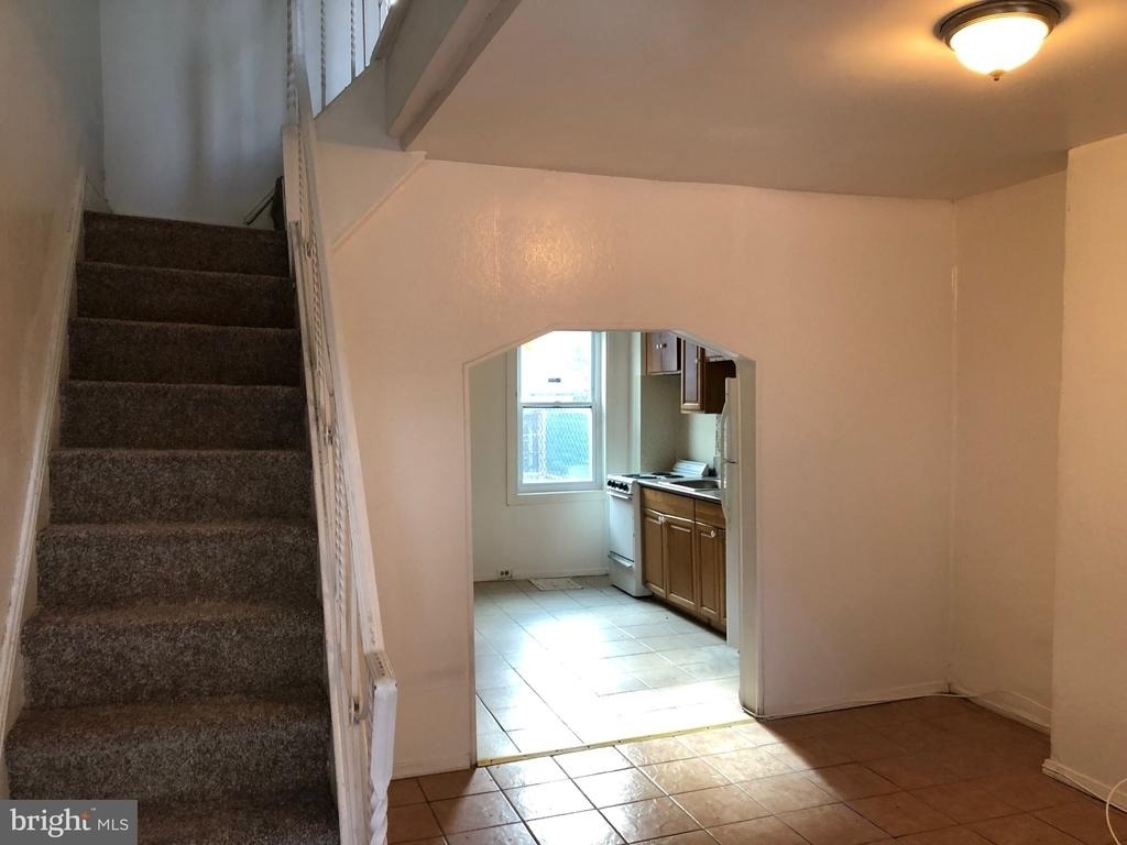 648 Wensley Street E - Photo 0