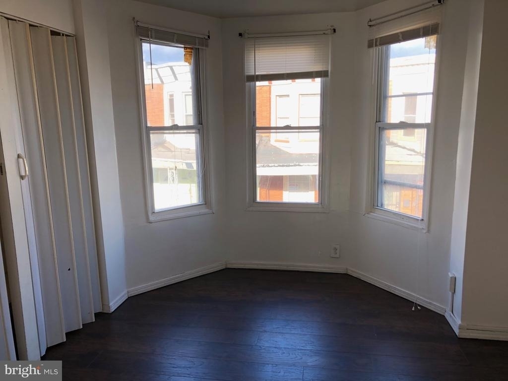 648 Wensley Street E - Photo 7