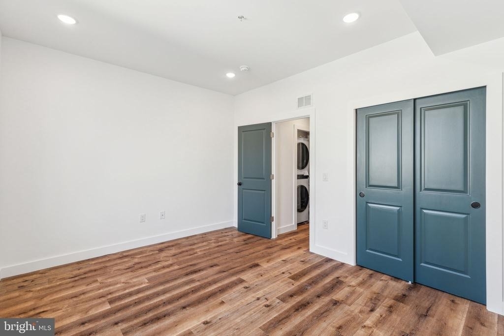 415 W York Street - Photo 10