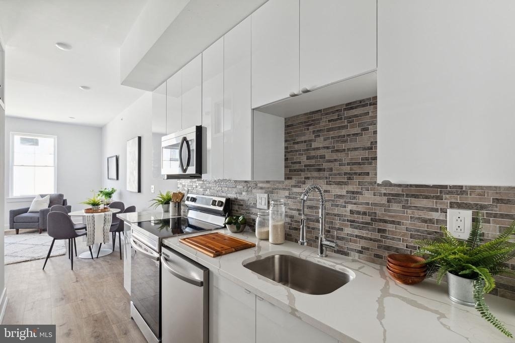 1439 Federal Street - Photo 4