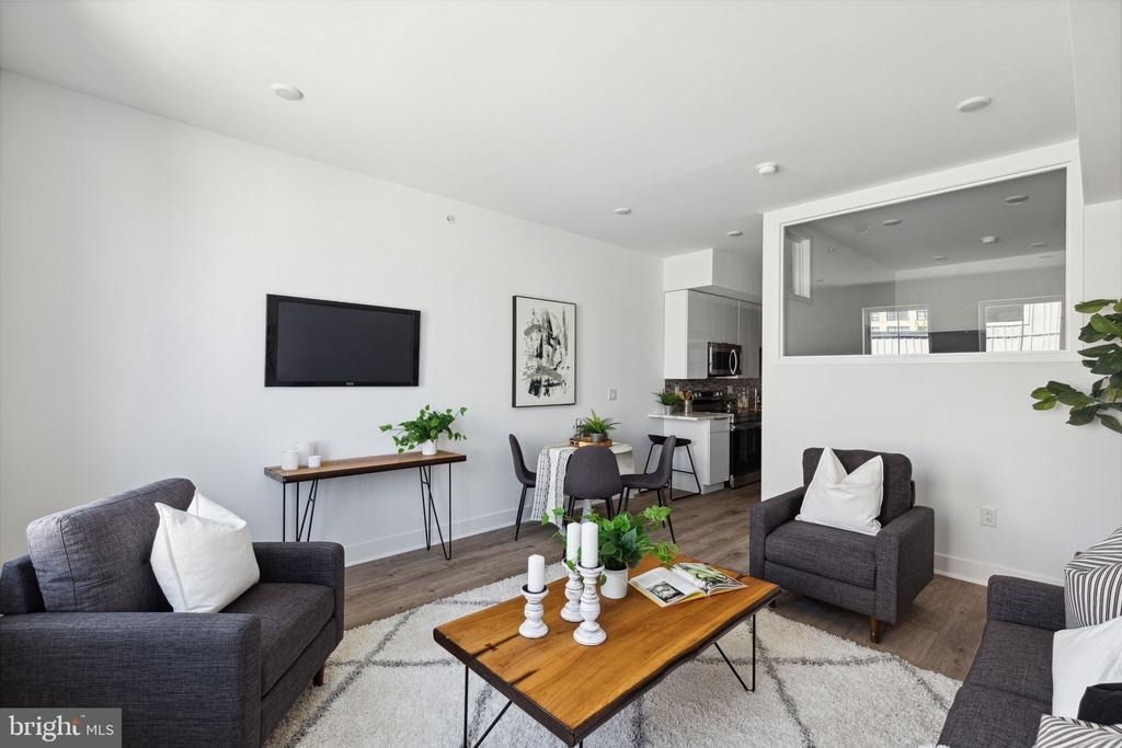 1439 Federal Street - Photo 2