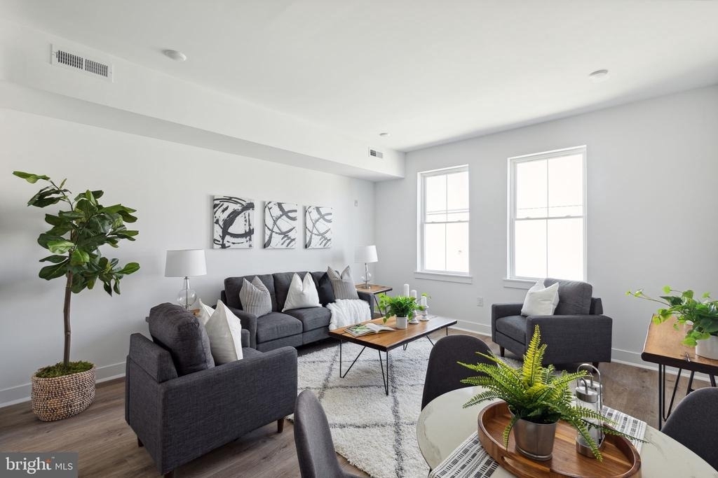 1439 Federal Street - Photo 1