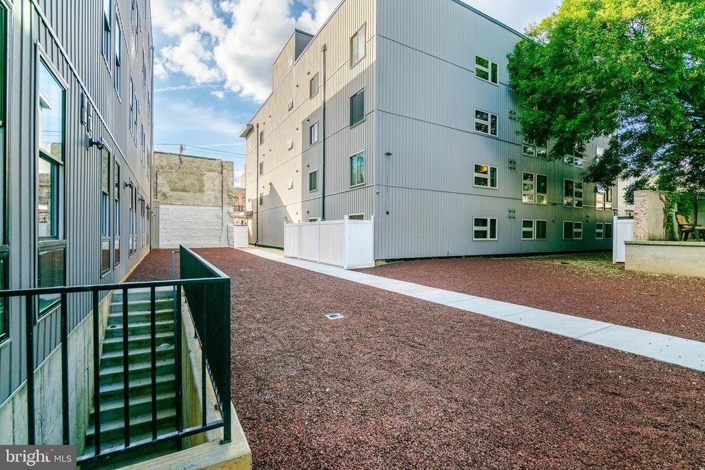1439 Federal Street - Photo 15