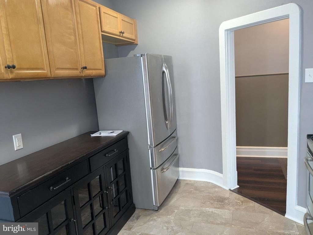539 W Olney Avenue - Photo 9