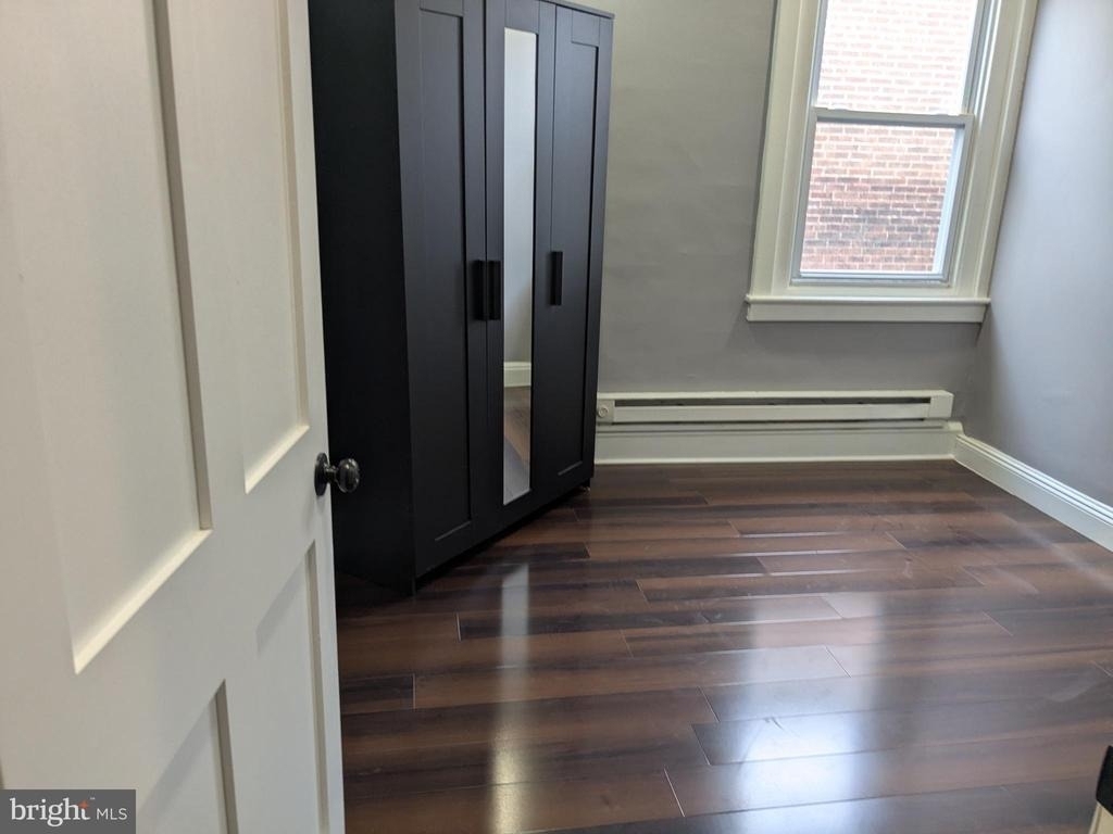 539 W Olney Avenue - Photo 10