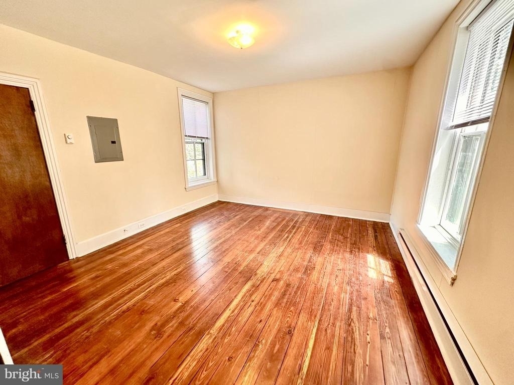 30 W Penn Street - Photo 4