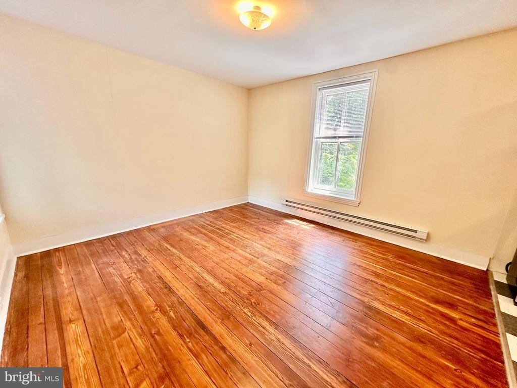 30 W Penn Street - Photo 2