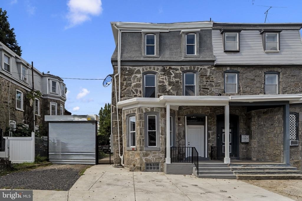 3412 N 19th Street - Photo 0