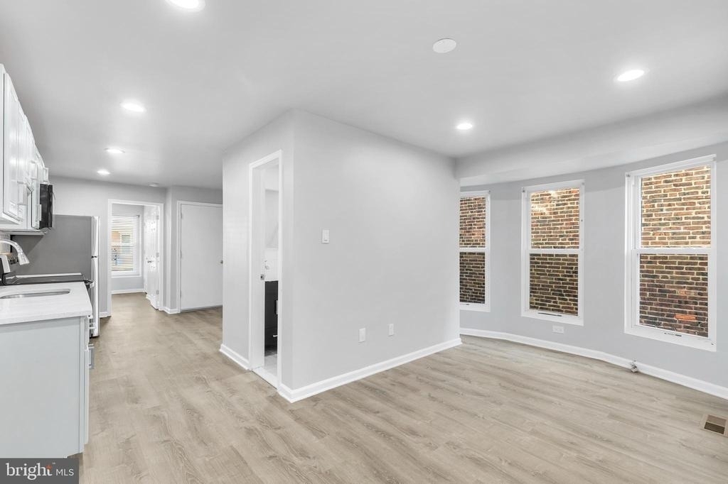 69 E Slocum Street - Photo 2