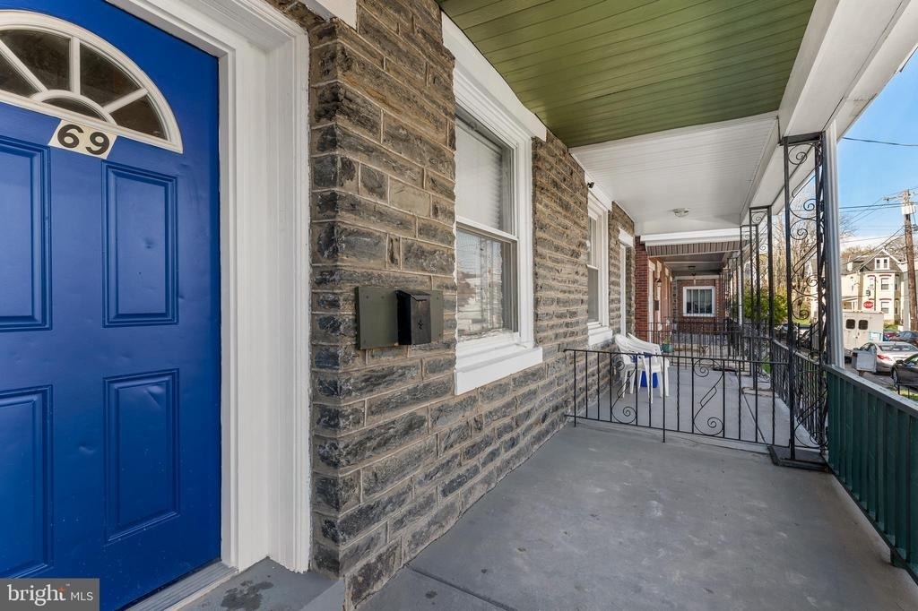 69 E Slocum Street - Photo 1