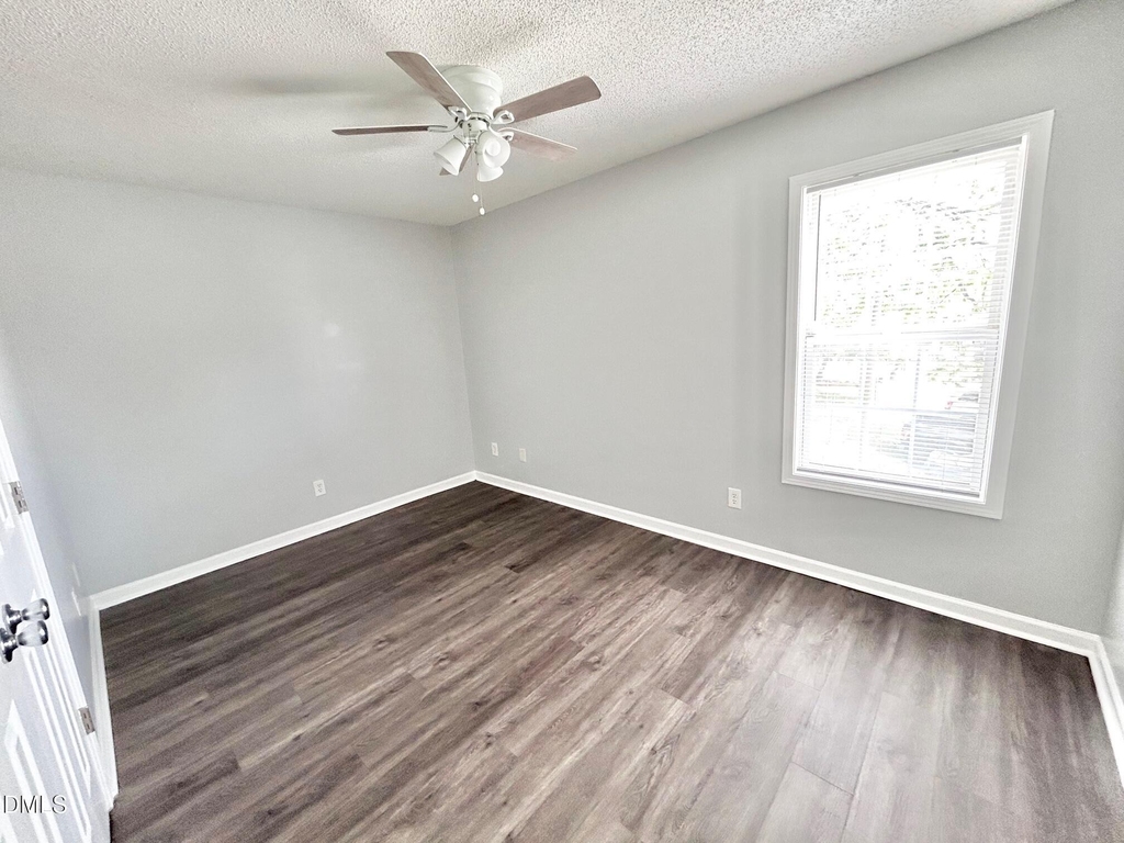 620 E Davis Street - Photo 8