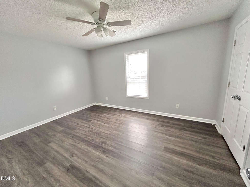620 E Davis Street - Photo 11