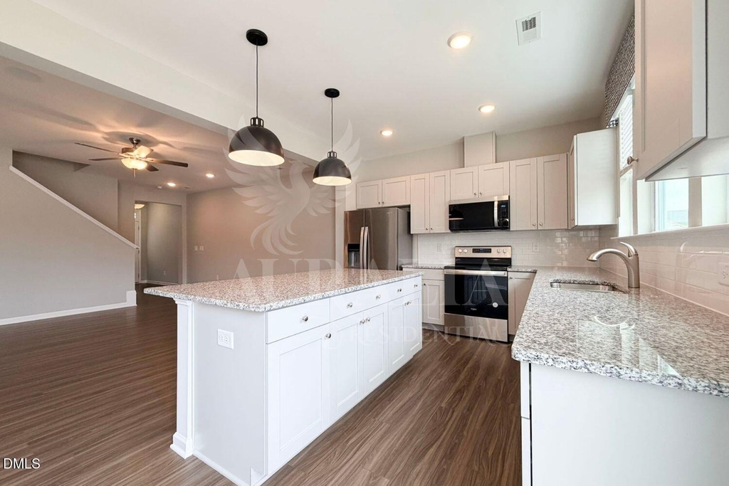 111 Lennei Lane - Photo 8
