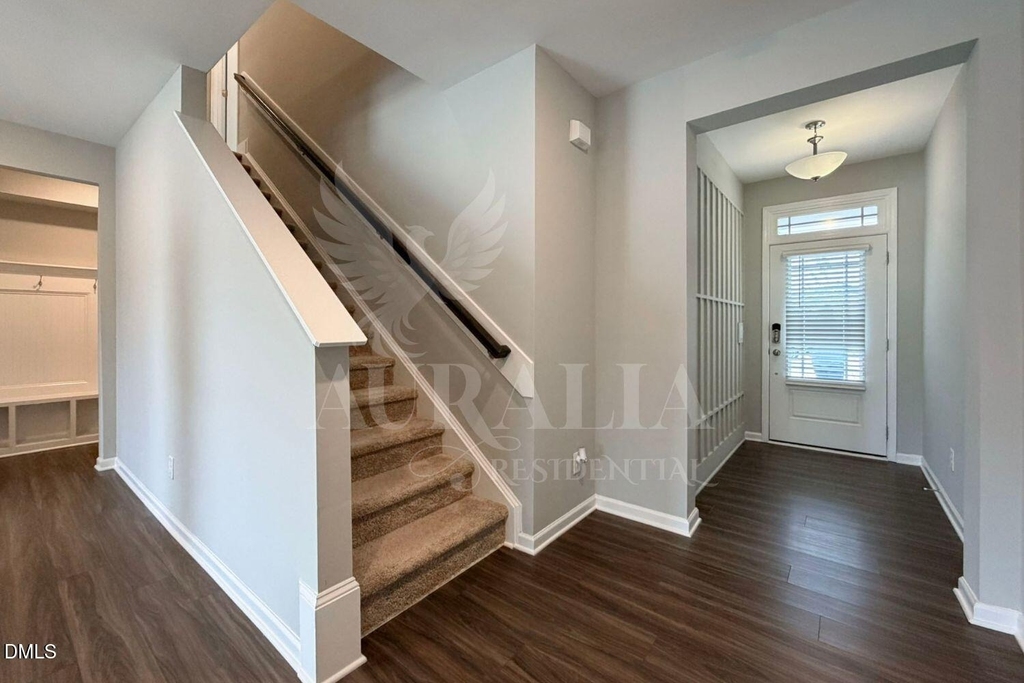 111 Lennei Lane - Photo 3