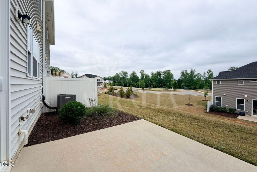 111 Lennei Lane - Photo 14