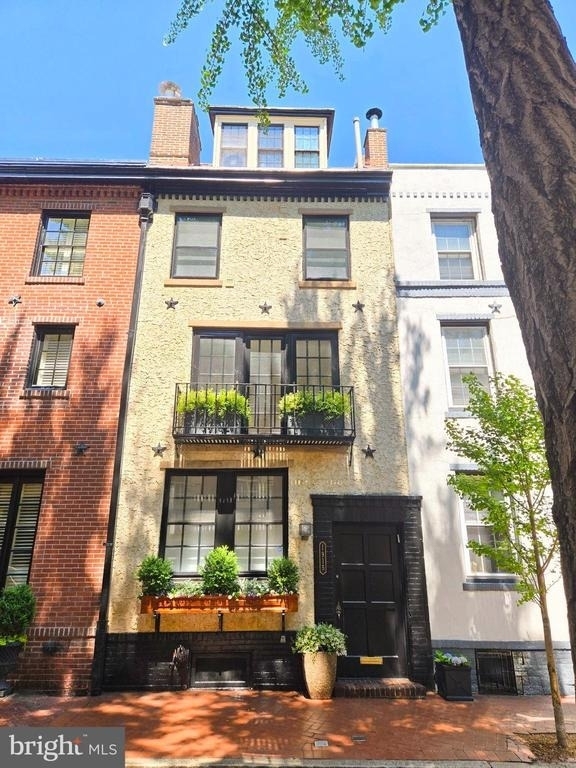 1915 Panama Street - Photo 1