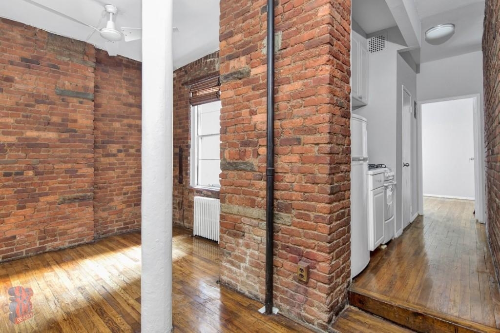 57 Thompson Street, Unit 1b - Photo 0