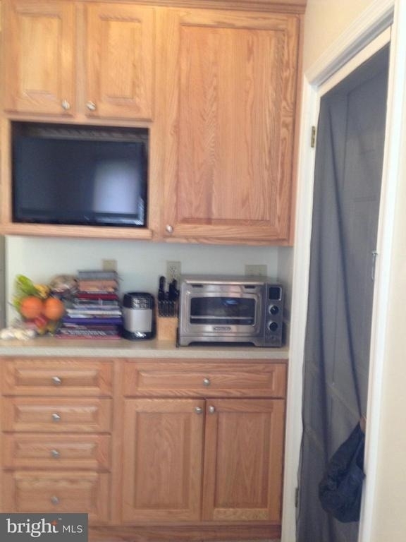 209 Grayling Avenue - Photo 16