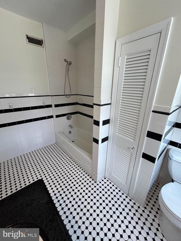 209 Grayling Avenue - Photo 7